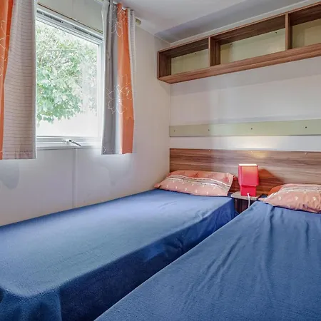 3 Bedroom Beautiful Stacaravan In